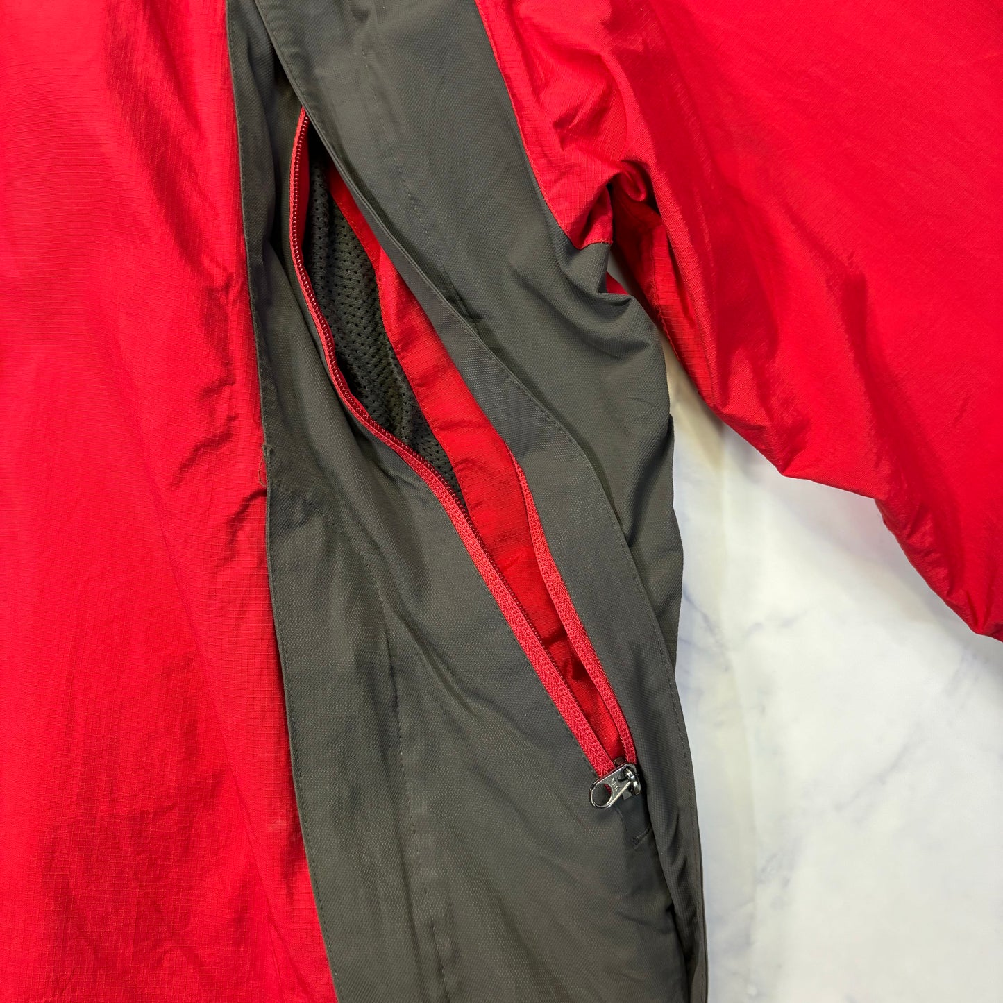 THE NORTH FACE Mountain Parka Red L